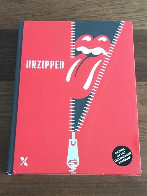 Boek Rolling Stones Unzipped NL editie, Boeken, Muziek, Nieuw, Algemeen, Ophalen of Verzenden