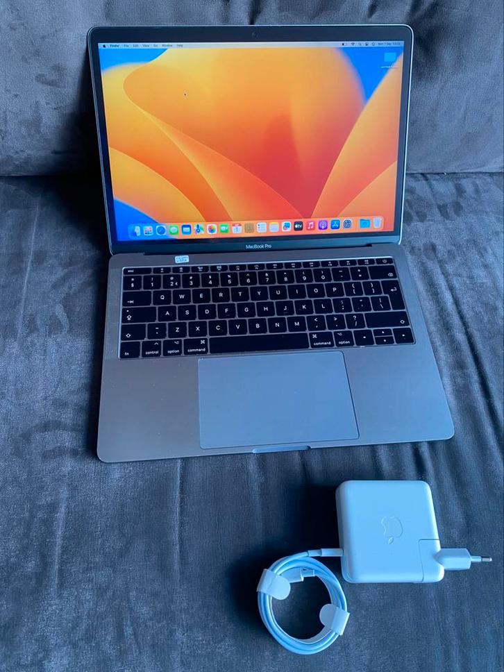 Macbook Pro 13 inch i5, Computers en Software, Apple Macbooks, Zo goed als nieuw, MacBook Pro, 13 inch, 2 tot 3 Ghz, 128 GB of minder