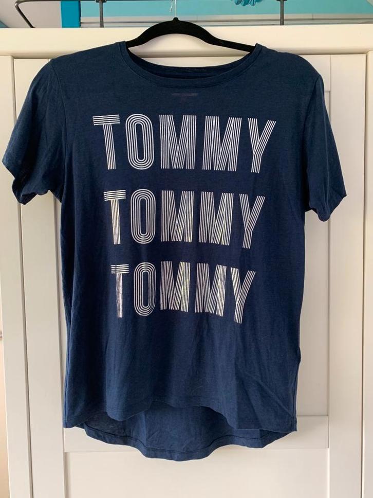 Zgan TOMMY HILFIGER TSHIRT....gaaf!, Kleding | Dames, T-shirts, Zo goed als nieuw, Maat 34 (XS) of kleiner, Blauw, Korte mouw