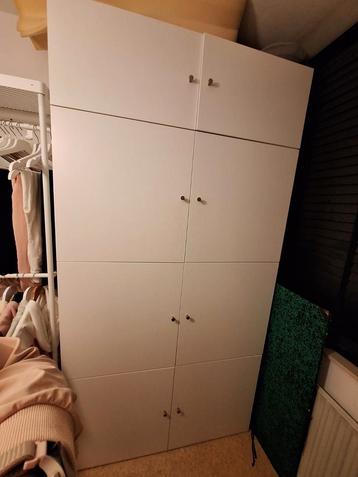 Besta kast beschikbaar voor biedingen