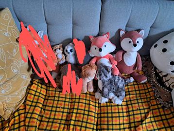 Diverse knuffels beschikbaar voor biedingen