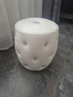 Witte poef met swarofski stenen leek, Ophalen, Minder dan 50 cm, Rond, Minder dan 50 cm