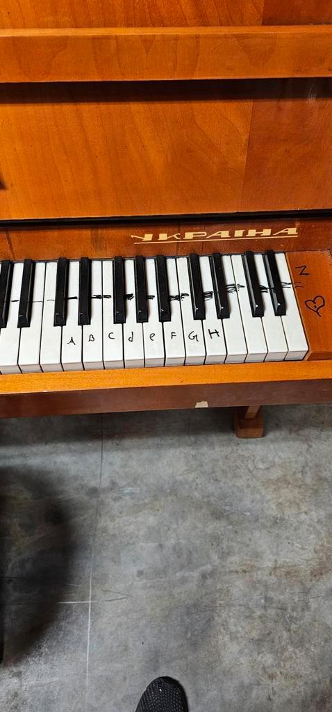 Mooie Cherny Piano te Koop!, Muziek en Instrumenten, Piano's, Ophalen