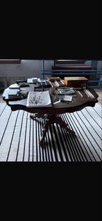 BROCANTE-Antieke ronde tafel - organische vorm, Huis en Inrichting, Tafels | Eettafels, Ophalen, Gebruikt, Rond, 100 tot 150 cm