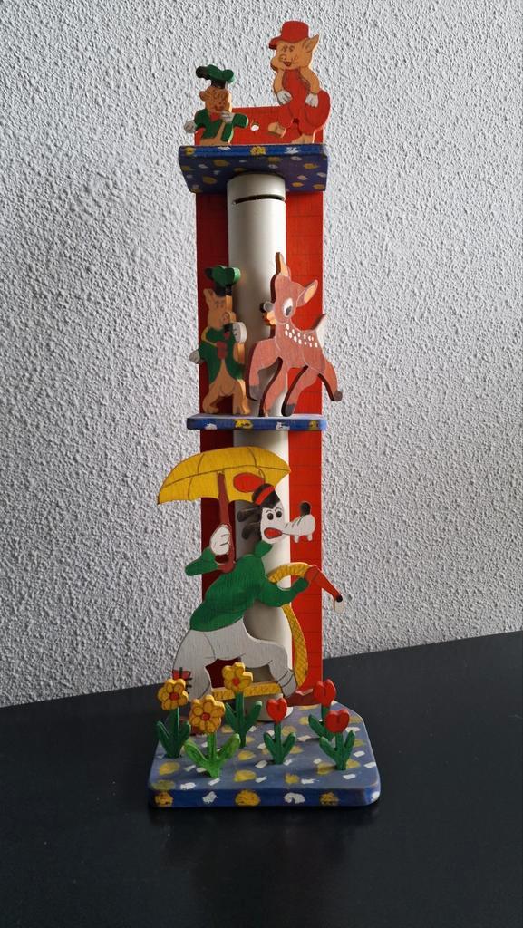 Vintage handgemaakte houten spaarbuis met Disney figuurtjes, Verzamelen, Disney, Gebruikt, Beeldje of Figuurtje, Goofy of Pluto