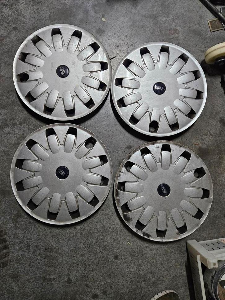 Ford Mondeo MK4 Focus MK3 16" Wieldoppen Set cs71-1130-aa, Auto diversen, Wieldoppen, Gebruikt, Ophalen of Verzenden