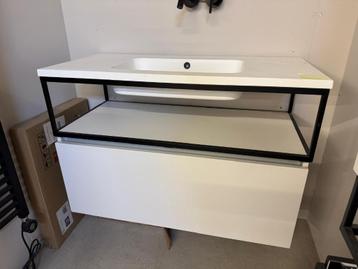 Wastafel inclusief meubel solid surface beschikbaar voor biedingen