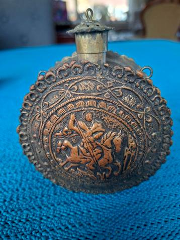 Antieke 19 e eeuwse koperen kruitcontainertje beschikbaar voor biedingen