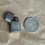 Mini “zippo” model benzine aansteker. Japan aan onderzijde, Gebruikt, Onbekend, Ophalen of Verzenden, Onbekend