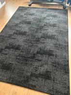 Zwarte tapijt 160x220, Huis en Inrichting, Stoffering | Tapijten en Kleden, Ophalen of Verzenden, Zo goed als nieuw, Rechthoekig