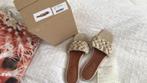 Summum slippers/ sandalen, mt 39, zandkleur zgan charmant., Ophalen of Verzenden, Zo goed als nieuw, Beige