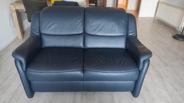 Bank tweezits leer blauw beschikbaar voor biedingen