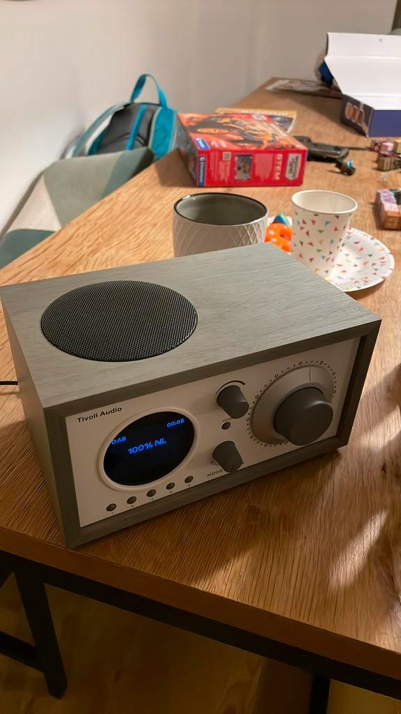 Tivoli audio model one +, Audio, Tv en Foto, Radio's, Zo goed als nieuw, Ophalen of Verzenden