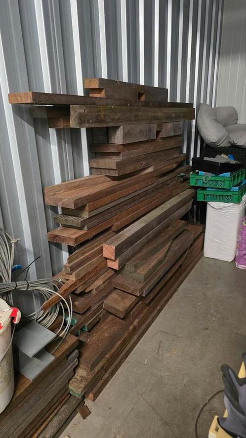 Divers azobe hout te koop, Doe-het-zelf en Verbouw, Hout en Planken, Zo goed als nieuw, Balk, 50 mm of meer, Ophalen of Verzenden