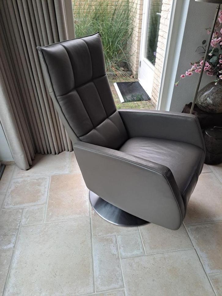 Gubbio leren relaxfauteuil + sta op, Huis en Inrichting, Fauteuils, Zo goed als nieuw, Leer, 50 tot 75 cm, Minder dan 75 cm, Ophalen