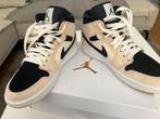Nike air jordan mid 1 guava, Kleding | Dames, Schoenen, Beige, Nike, Ophalen of Verzenden, Sneakers of Gympen