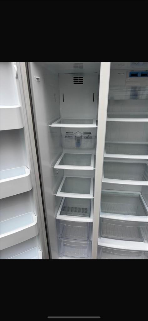 LG Side-by-Side Koelkast met Vriesvak, Witgoed en Apparatuur, Koelkasten en IJskasten, Gebruikt, Met aparte vriezer, 200 liter of meer