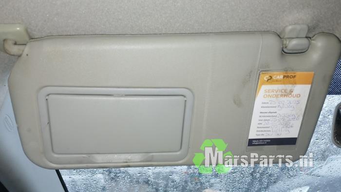 Zonneklep van een Suzuki Alto, Auto-onderdelen, Interieur en Bekleding, Suzuki, Gebruikt, 3 maanden garantie, Ophalen of Verzenden