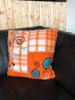 Prachtige vintage  oranje wollen kussen, Ophalen of Verzenden, Zo goed als nieuw, Oranje, Vierkant
