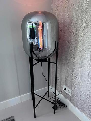 Elegante Vloerlamp Smoked Glas & Zilver beschikbaar voor biedingen