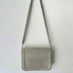 NIEUW licht grijze schoudertas YAYA cross body bag tas suede, Ophalen of Verzenden, Nieuw, Grijs, Schoudertasje