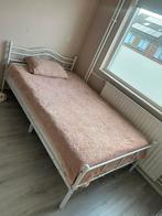 Meisjes bed 120x200cm, Huis en Inrichting, Slaapkamer | Bedden, Ophalen, Wit, Zo goed als nieuw, Twijfelaar