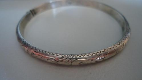 Zilver armband mooi bewerkt, Sieraden, Tassen en Uiterlijk, Armbanden, Zo goed als nieuw, Zilver, Zilver, Ophalen of Verzenden
