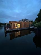 Per direct in Amsterdam Rent: Luxury 6-Person Houseboat, 55 m², Overige soorten, Direct bij eigenaar, 3 kamers