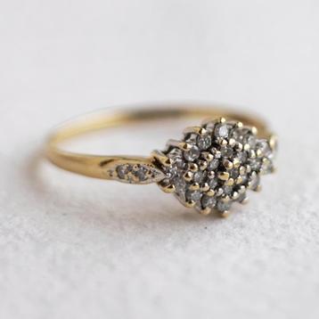 Vintage 9K gouden cluster ring met diamant - 19,25 beschikbaar voor biedingen
