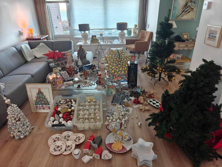 Verzameling kerstspullen inclusief 2 bomen!, Diversen, Kerst, Ophalen