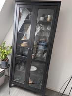 Ikea Hemnes Vitrinekast, Huis en Inrichting, Kasten | Vitrinekasten, Met deur(en), Zo goed als nieuw, Modern, 150 tot 200 cm