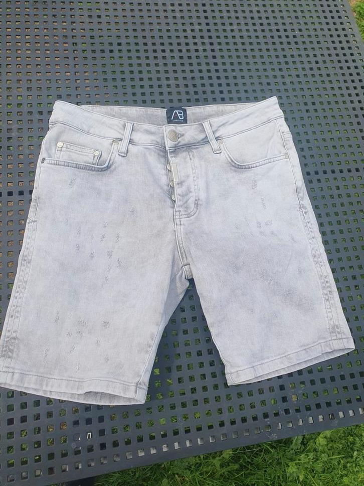 AB Lifestyle Grijze Korte Broek Maat 30, Kleding | Heren, Spijkerbroeken en Jeans, Zo goed als nieuw, W32 (confectie 46) of kleiner