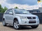 Suzuki Grand Vitara 2.0-16V Exclusive, Auto's, Suzuki, Stof, Zwart, 4 cilinders, 1850 kg
