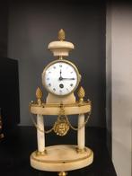 Antieke miniatuur Louis seize pendulle, Ophalen of Verzenden