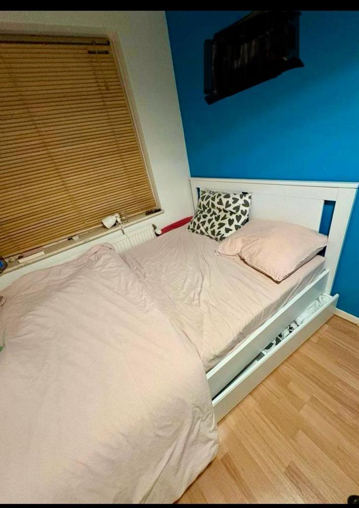 2 persoons bed Ikea Songesand 140x200 cm, wit, Huis en Inrichting, Slaapkamer | Bedden, Gebruikt, Tweepersoons, 140 cm, 200 cm