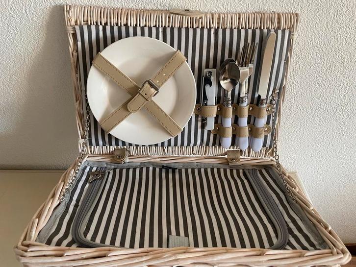 Leuke picknickmand, Hobby en Vrije tijd, Picknickmanden, Zo goed als nieuw, Zonder inhoud, Ophalen of Verzenden