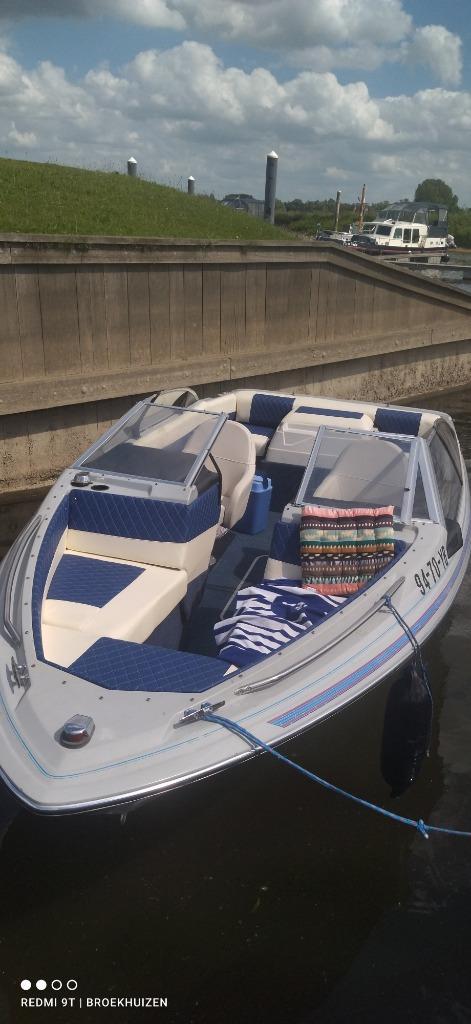 Bayliner capri, Watersport en Boten, Speedboten, Gebruikt, 3 tot 6 meter, Benzine, 200 pk of meer, Polyester, Binnenboordmotor