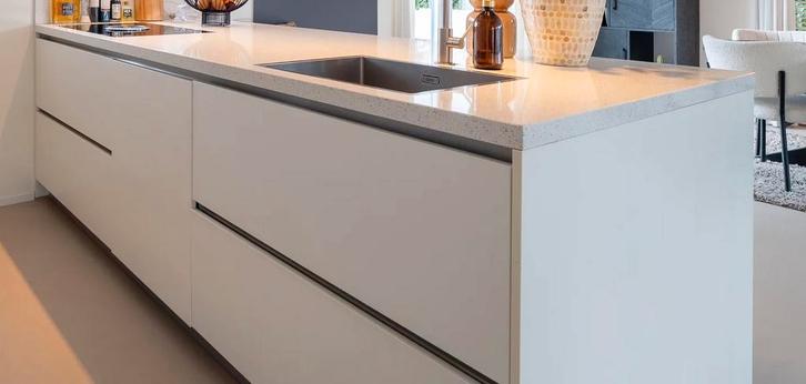 Gagganau / Bora / keuken eiland, Huis en Inrichting, Keuken | Complete keukens, Zo goed als nieuw, Overige typen, Composiet, Ophalen