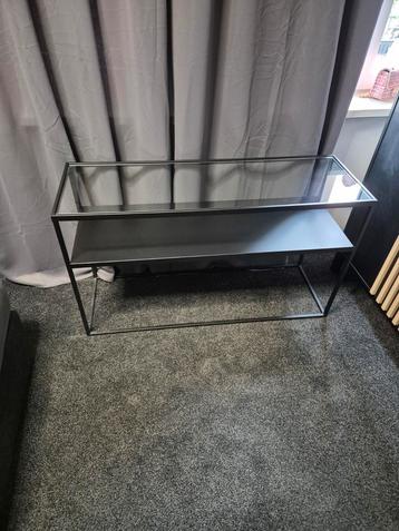 Riviera maison side table beschikbaar voor biedingen