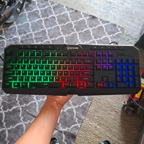 Battletron Toetsenbord en Muis - Gaming - LED Verlichting, Computers en Software, Toetsenborden, Zo goed als nieuw, Qwerty, Bedraad