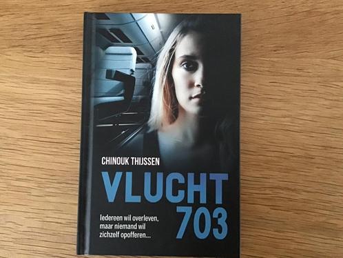 Vlucht 703, Boeken, Kinderboeken | Jeugd | 13 jaar en ouder, Zo goed als nieuw, Ophalen of Verzenden