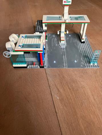 Lego City 7993– tankstation set beschikbaar voor biedingen