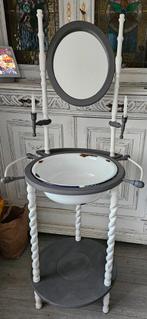 Leuk antiek wasmeubel tafeltje, Ophalen