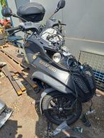 Mp3 piaggio met schade, Particulier