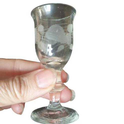 Antiek likeurglaasje borrelglaasje met pontil 1206, Antiek en Kunst, Antiek | Glas en Kristal, Ophalen of Verzenden