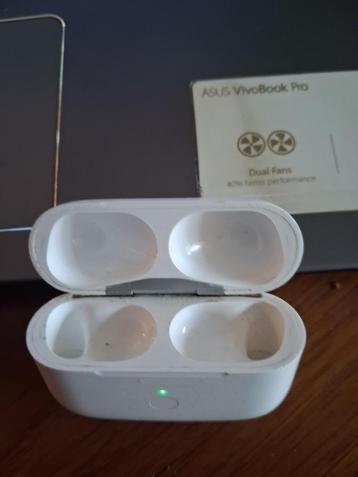 Apple Airpods, zonder oortjes beschikbaar voor biedingen