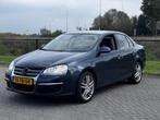 Volkswagen Jetta 1.6 Trendline-Airco-Cruise-Nap-APK, Voorwielaandrijving, Gebruikt, 4 cilinders, Handgeschakeld