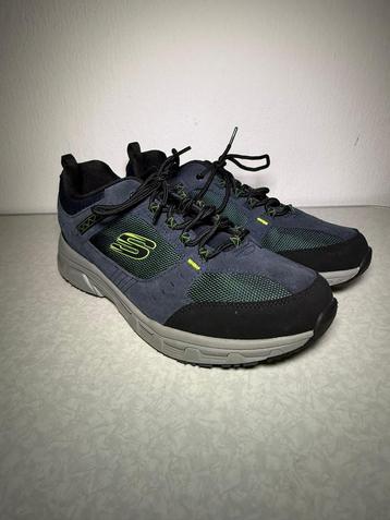 Nieuw! Blauwe Sketchers met groene tint – Maat 44 – Stijlvol beschikbaar voor biedingen