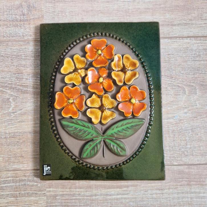 Vintage JIE Gantofta wandtegel - Design AIMO, oranje bloemen, Antiek en Kunst, Antiek | Wandborden en Tegels, Ophalen of Verzenden