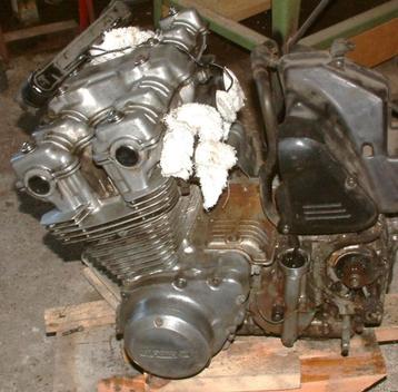 boldor motorblok 1984  900 + veel  onderdelen  tank-voorvork beschikbaar voor biedingen